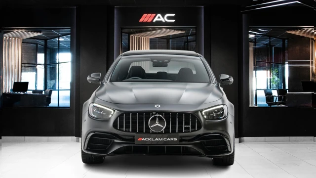 Mercedes-Benz E Class Image 2