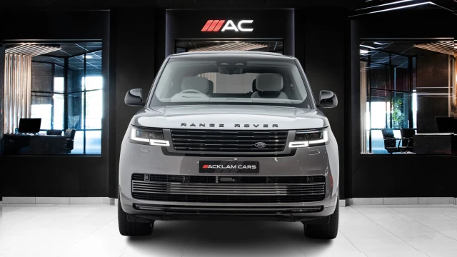 Land Rover Range Rover Image 2