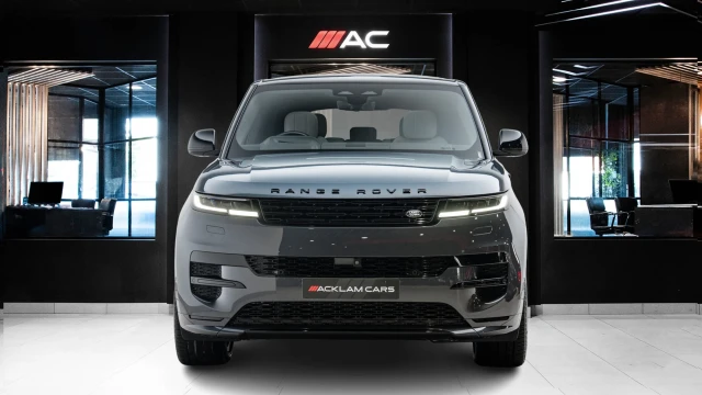 Land Rover Range Rover Sport Image 2