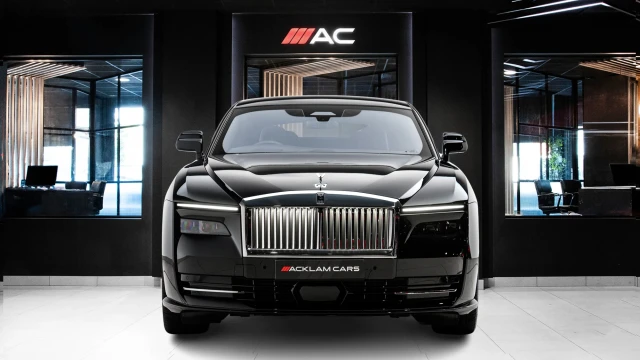 Rolls-Royce Spectre Image 2