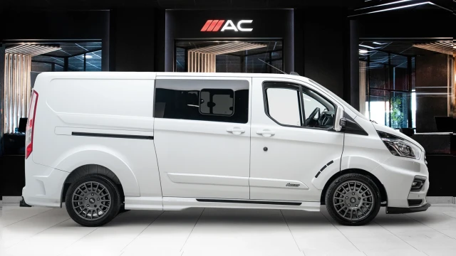 Ford Transit Custom Image 3