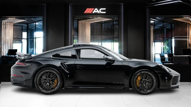 Porsche 911 Image 3
