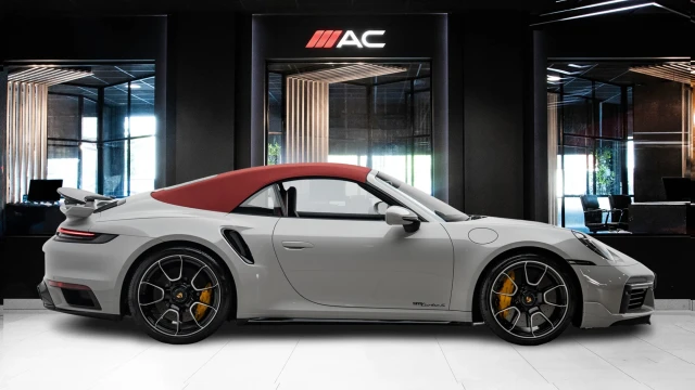 Porsche 911 Image 3