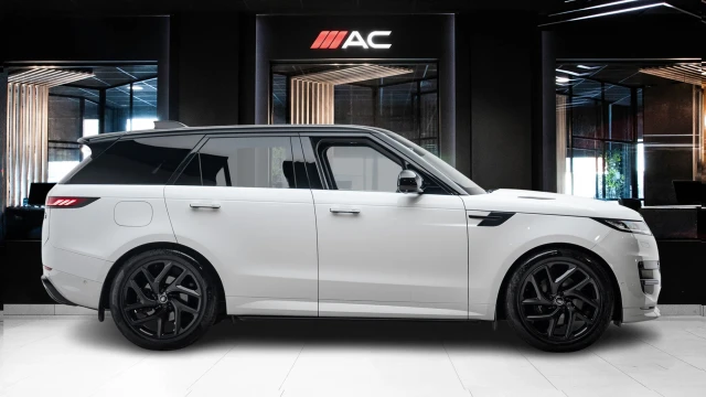 Land Rover Range Rover Sport Image 3