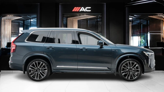 Volvo XC90 Image 3