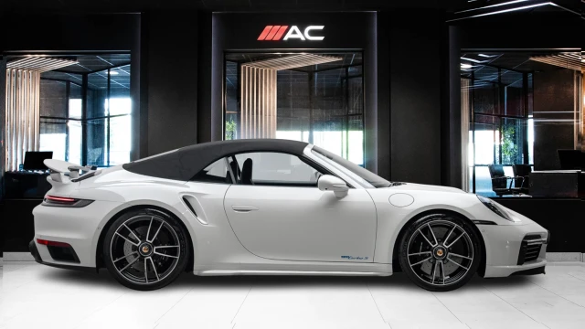 Porsche 911 Image 3