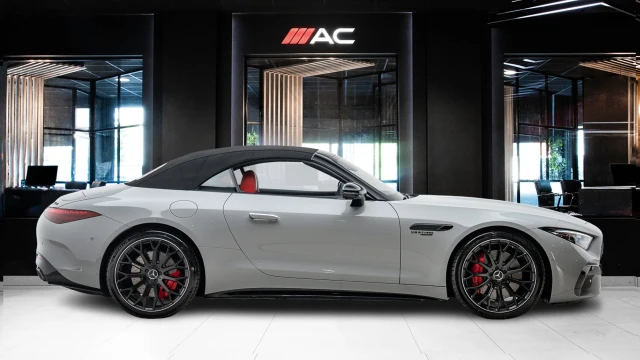 Mercedes-Benz SL Image 3