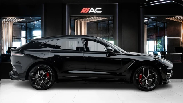 Aston Martin DBX 707 Image 3