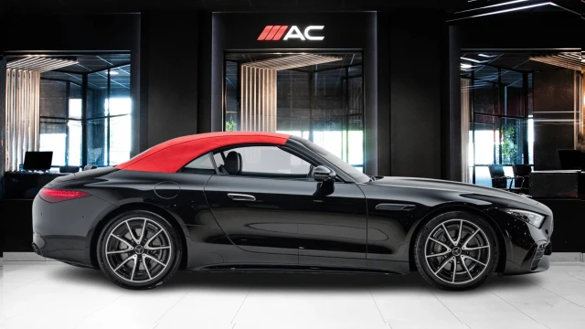 Mercedes-Benz SL Image 3
