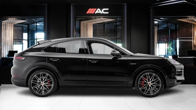 Porsche Cayenne Image 3