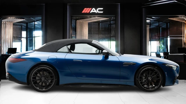 Mercedes-Benz SL Image 6