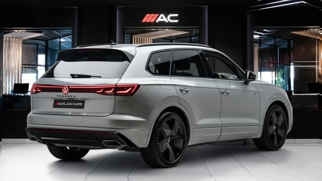 Volkswagen Touareg Image 4
