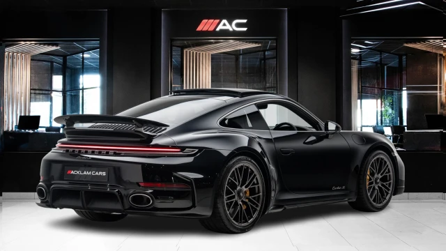 Porsche 911 Image 4