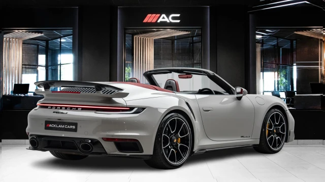 Porsche 911 Image 4