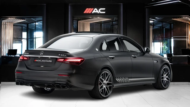 Mercedes-Benz E Class Image 4