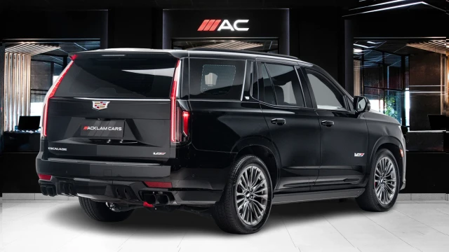 Cadillac Escalade Image 4