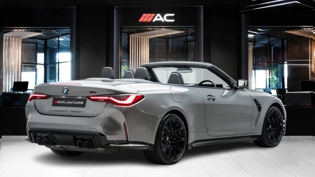 BMW M4 Image 4