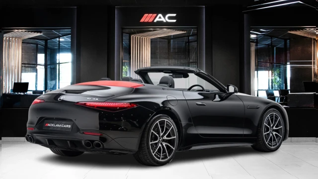 Mercedes-Benz SL Image 4