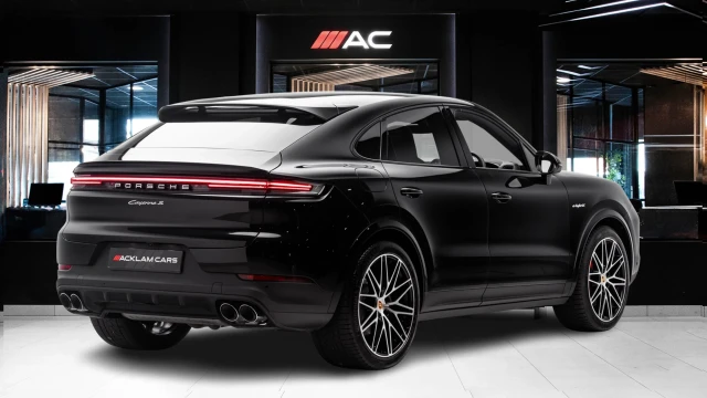 Porsche Cayenne Image 4
