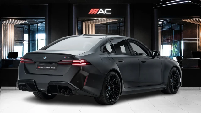 BMW M5 Image 4