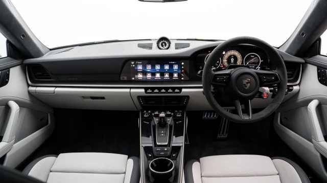 Porsche 911 Image 5