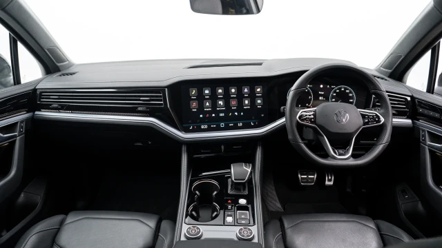Volkswagen Touareg Image 5
