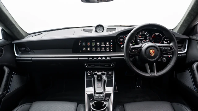 Porsche 911 Image 6