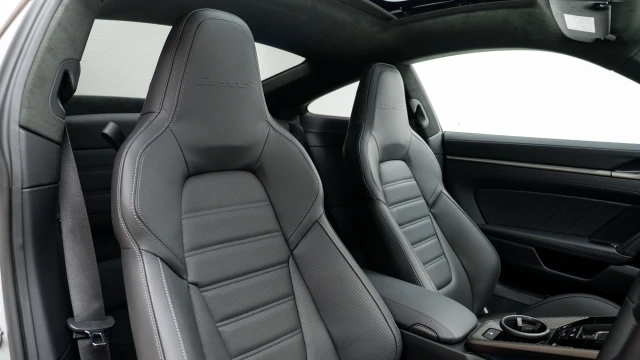 Porsche 911 Image 6