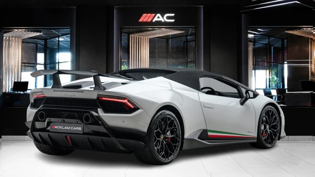 Lamborghini Huracan Image 6