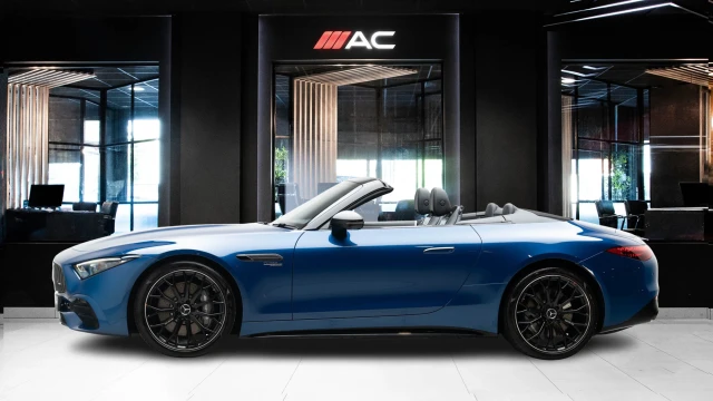 Mercedes-Benz SL Image 8