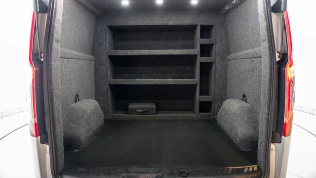 Ford Transit Custom Image 7