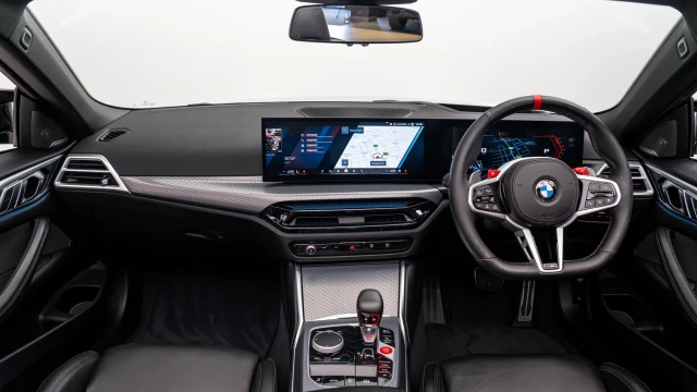 BMW M4 Image 7