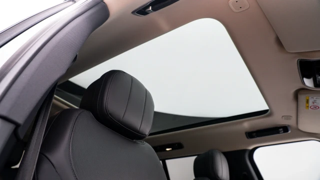 Land Rover Range Rover Image 7