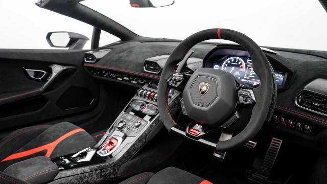 Lamborghini Huracan Image 7