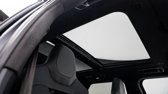 Land Rover Range Rover Sport Image 7