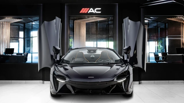 McLaren Artura Image 2