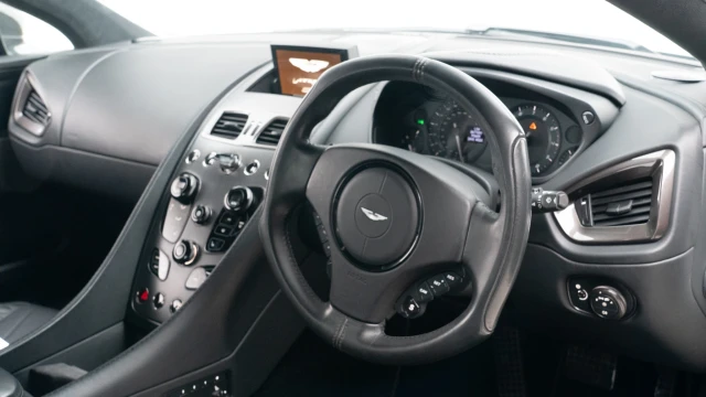 Aston Martin Vanquish Image 2