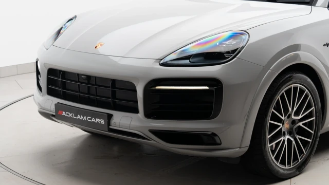 Porsche Cayenne Image 8