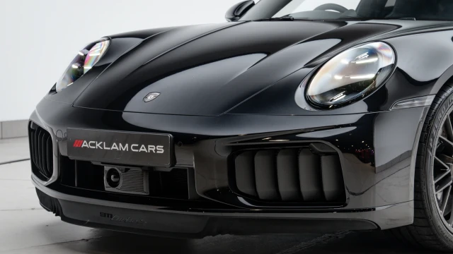 Porsche 911 Image 8