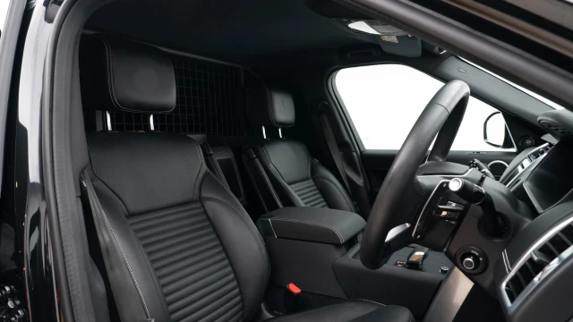 Land Rover Discovery Image 6