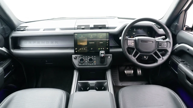 Land Rover Defender Image 2