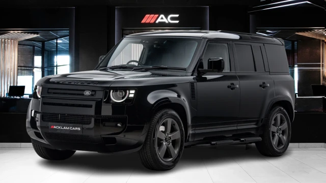 Land Rover Defender Image 1