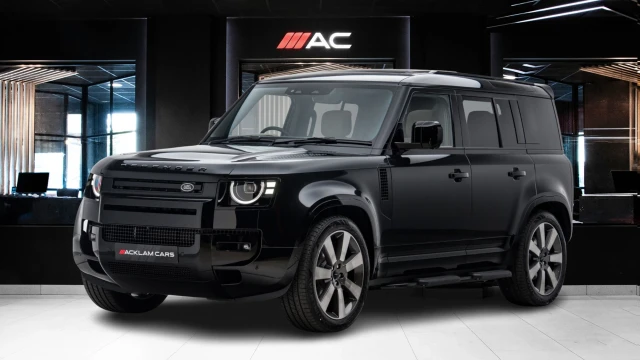Land Rover Defender Image 1