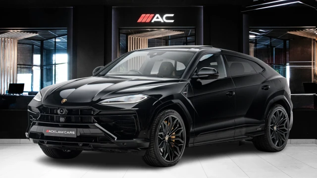 Lamborghini Urus Image 1