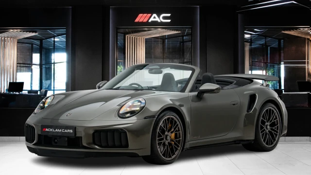 Porsche 911 Image 1
