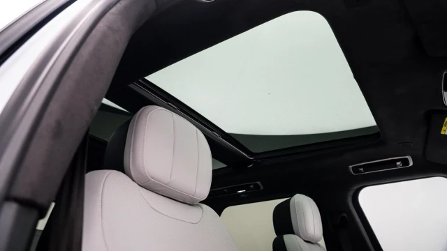 Land Rover Range Rover Sport Image 4