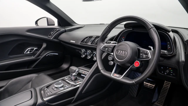 Audi R8 Image 7