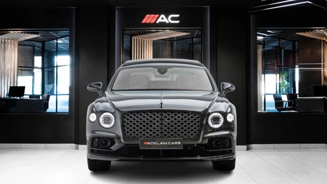 Bentley Flying Spur Mulliner Image 2