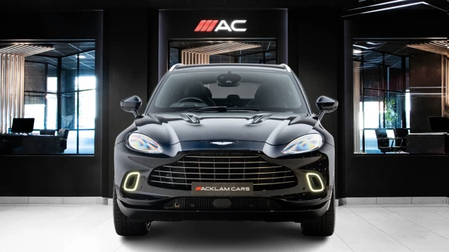 Aston Martin Dbx Image 2