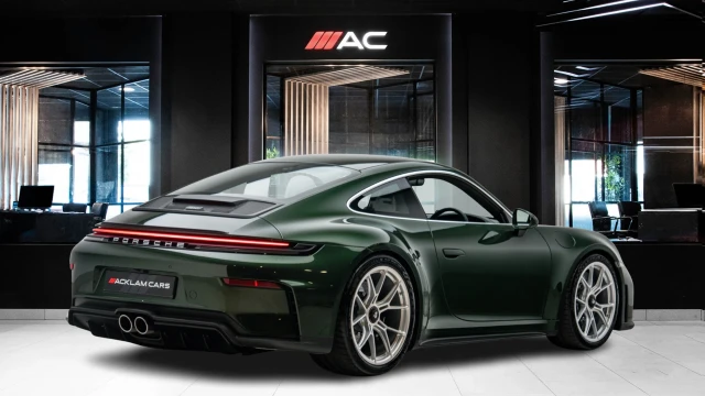Porsche 911 Image 3
